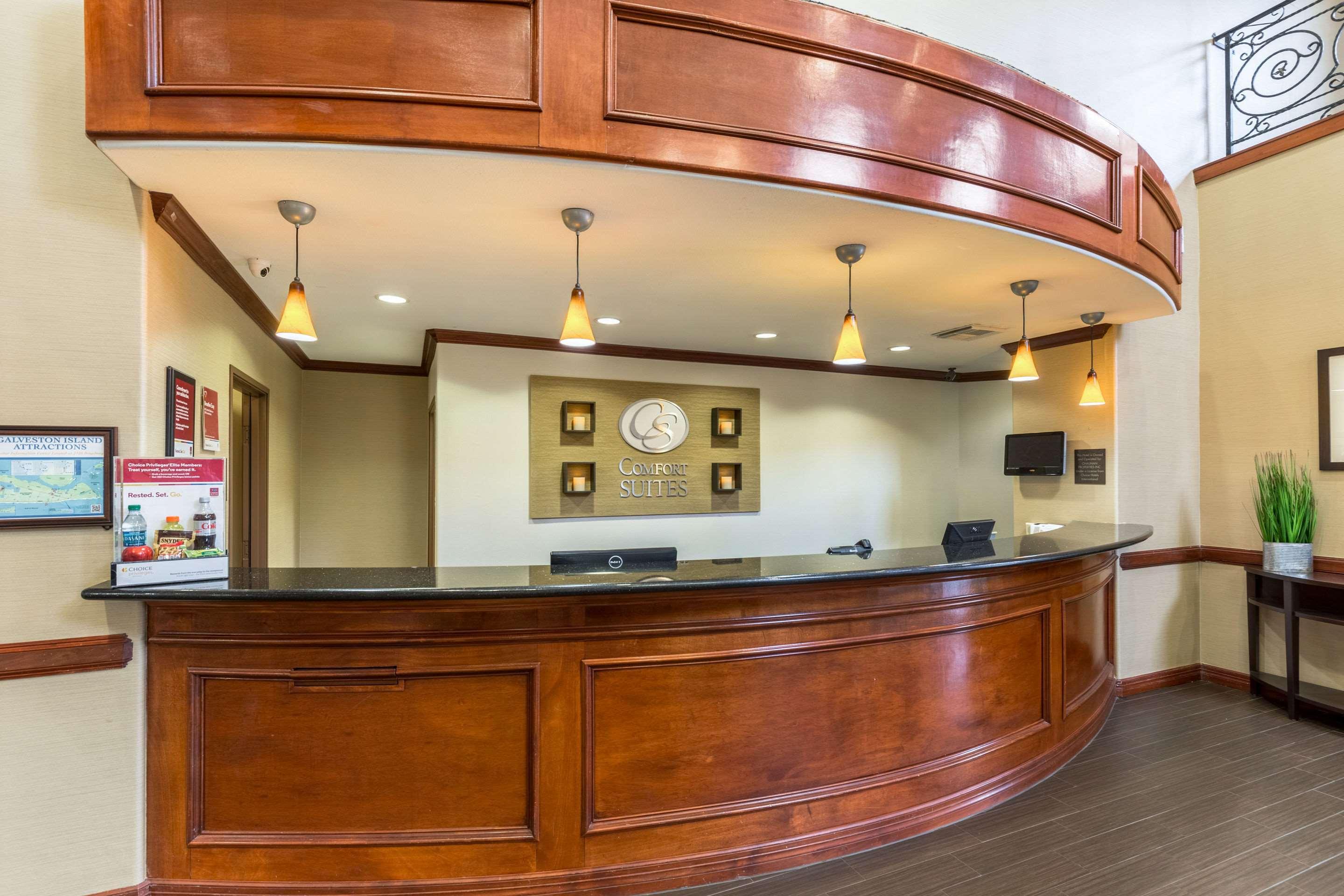 Comfort Suites Galveston Exterior photo