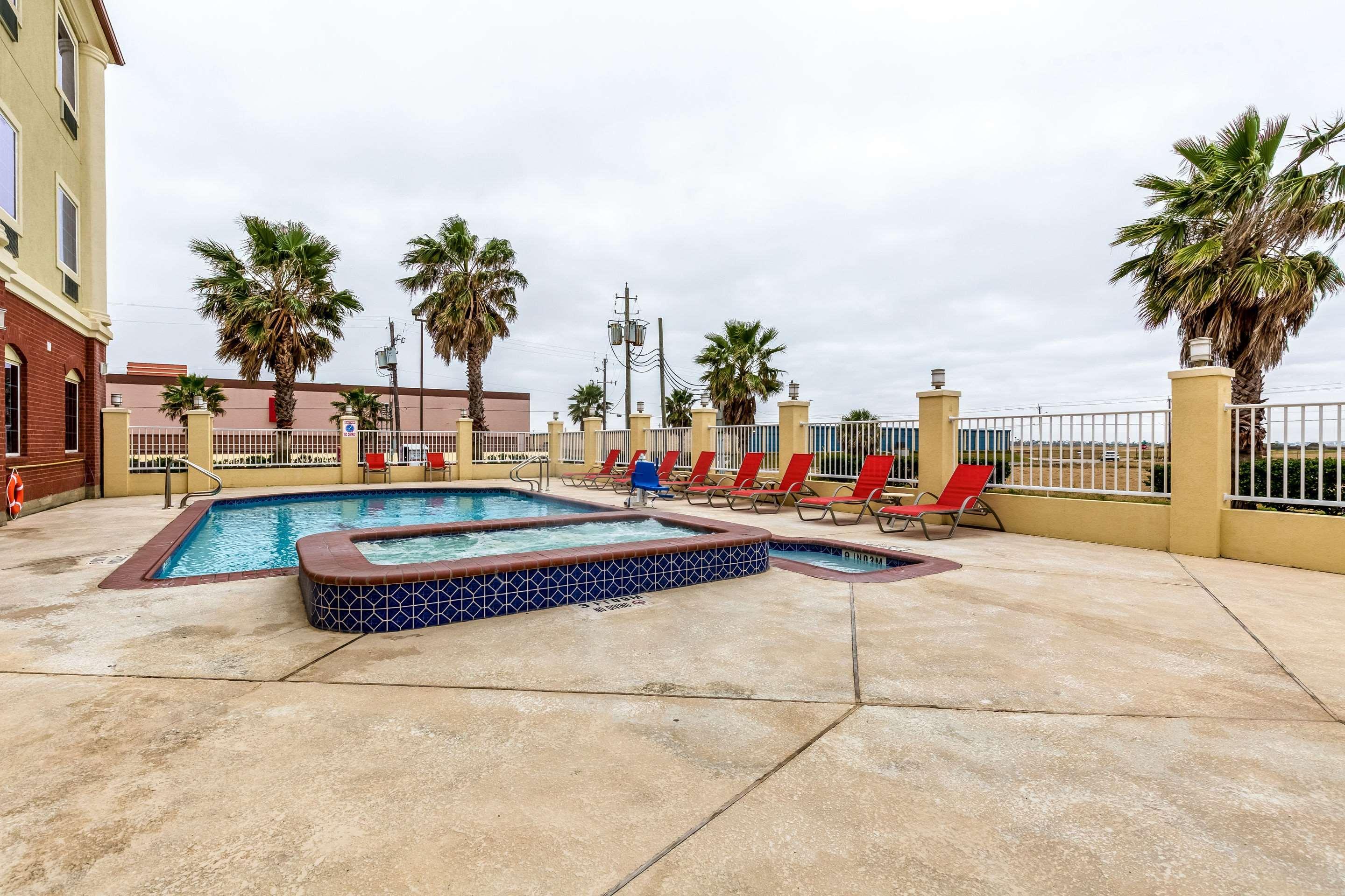 Comfort Suites Galveston Exterior photo